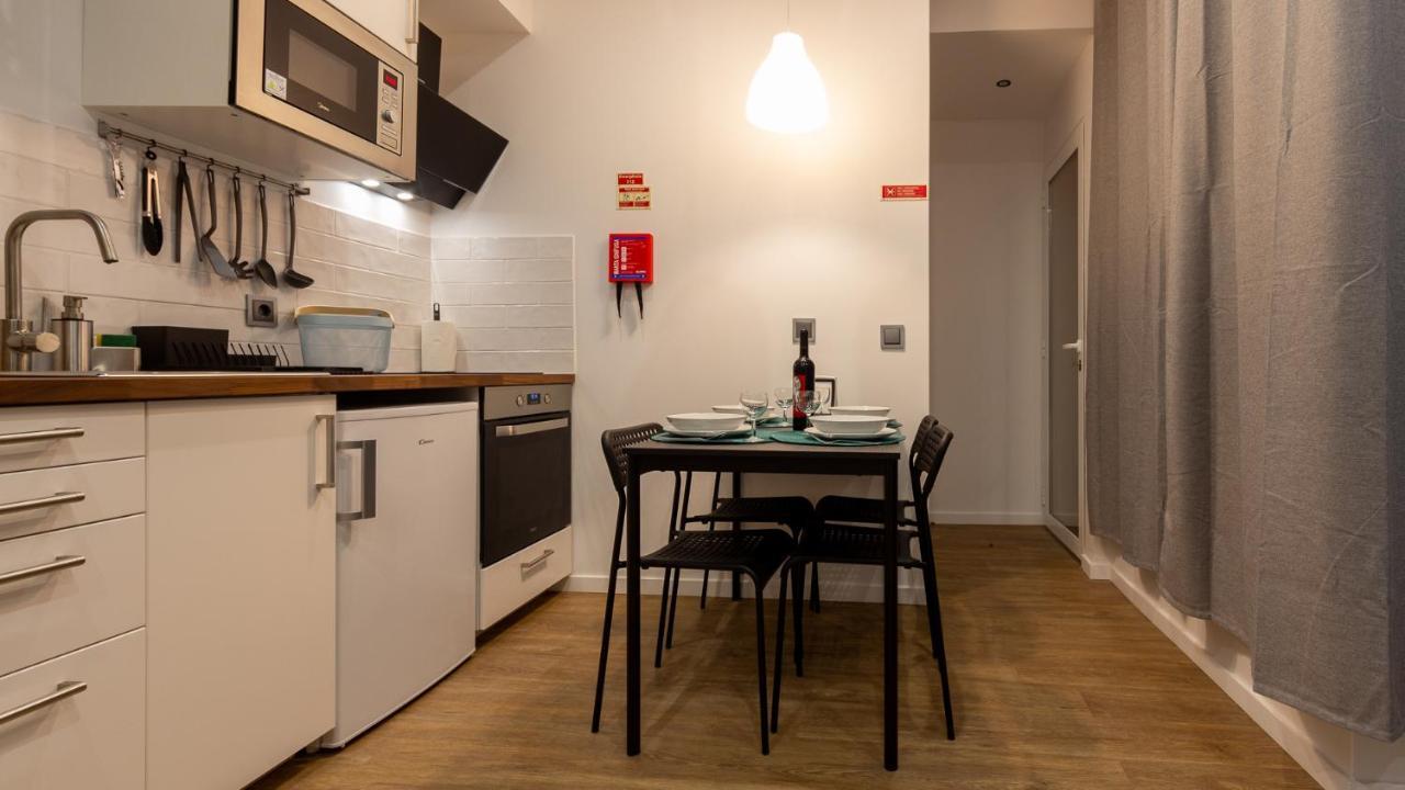 The Jolie - Apartments By The Ocean Порто Мониз Екстериор снимка