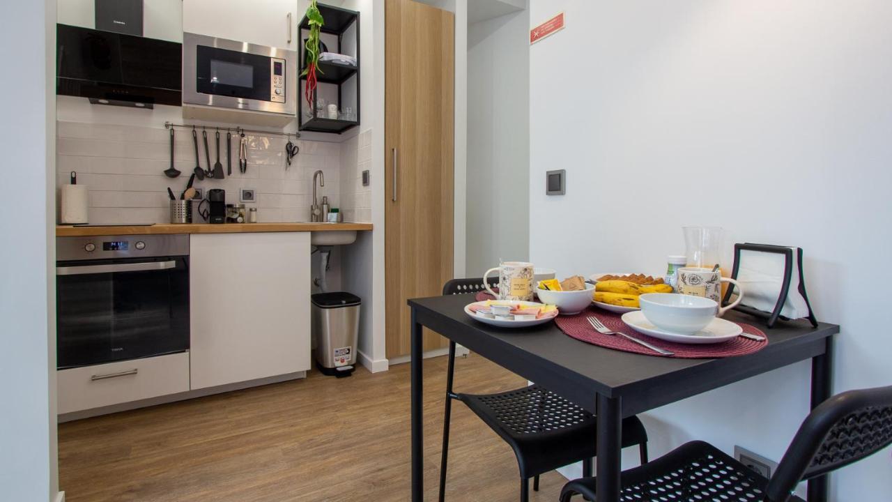 The Jolie - Apartments By The Ocean Порто Мониз Екстериор снимка