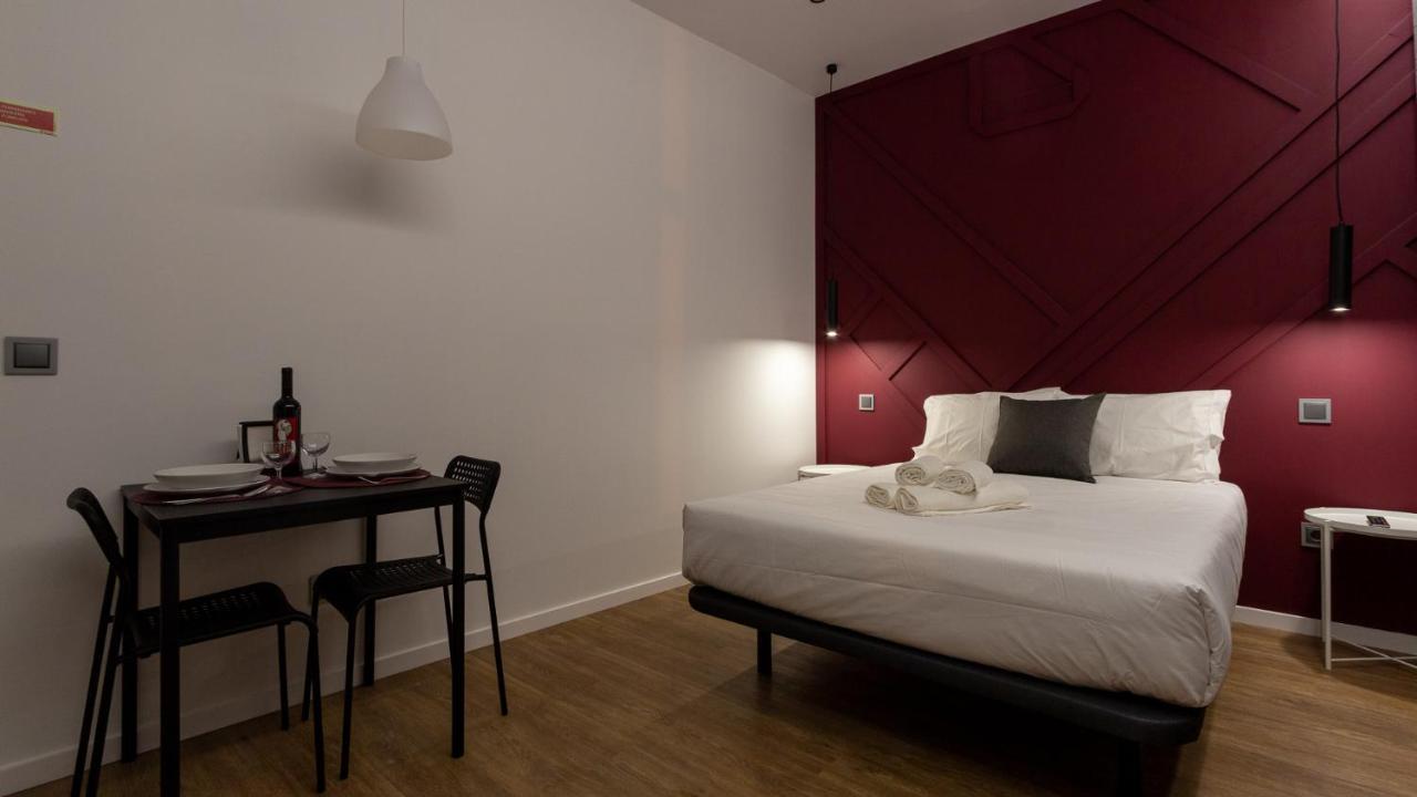 The Jolie - Apartments By The Ocean Порто Мониз Екстериор снимка