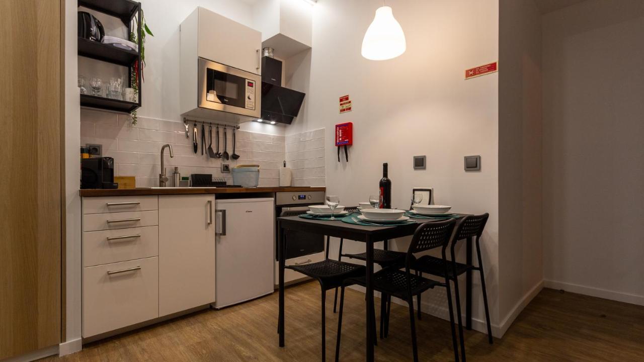 The Jolie - Apartments By The Ocean Порто Мониз Екстериор снимка