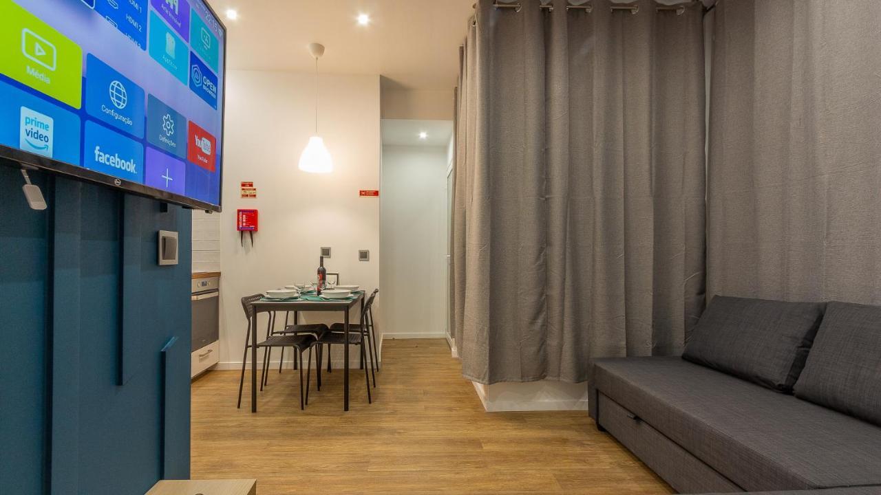 The Jolie - Apartments By The Ocean Порто Мониз Екстериор снимка