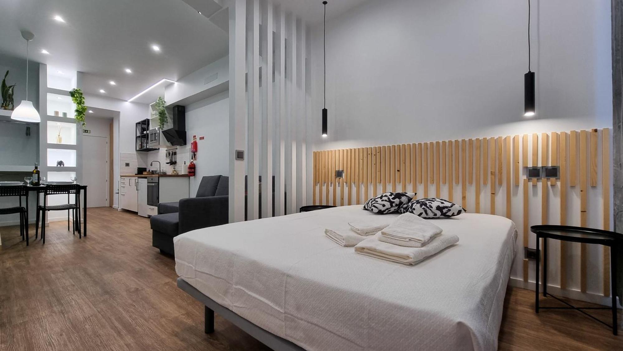 The Jolie - Apartments By The Ocean Порто Мониз Екстериор снимка