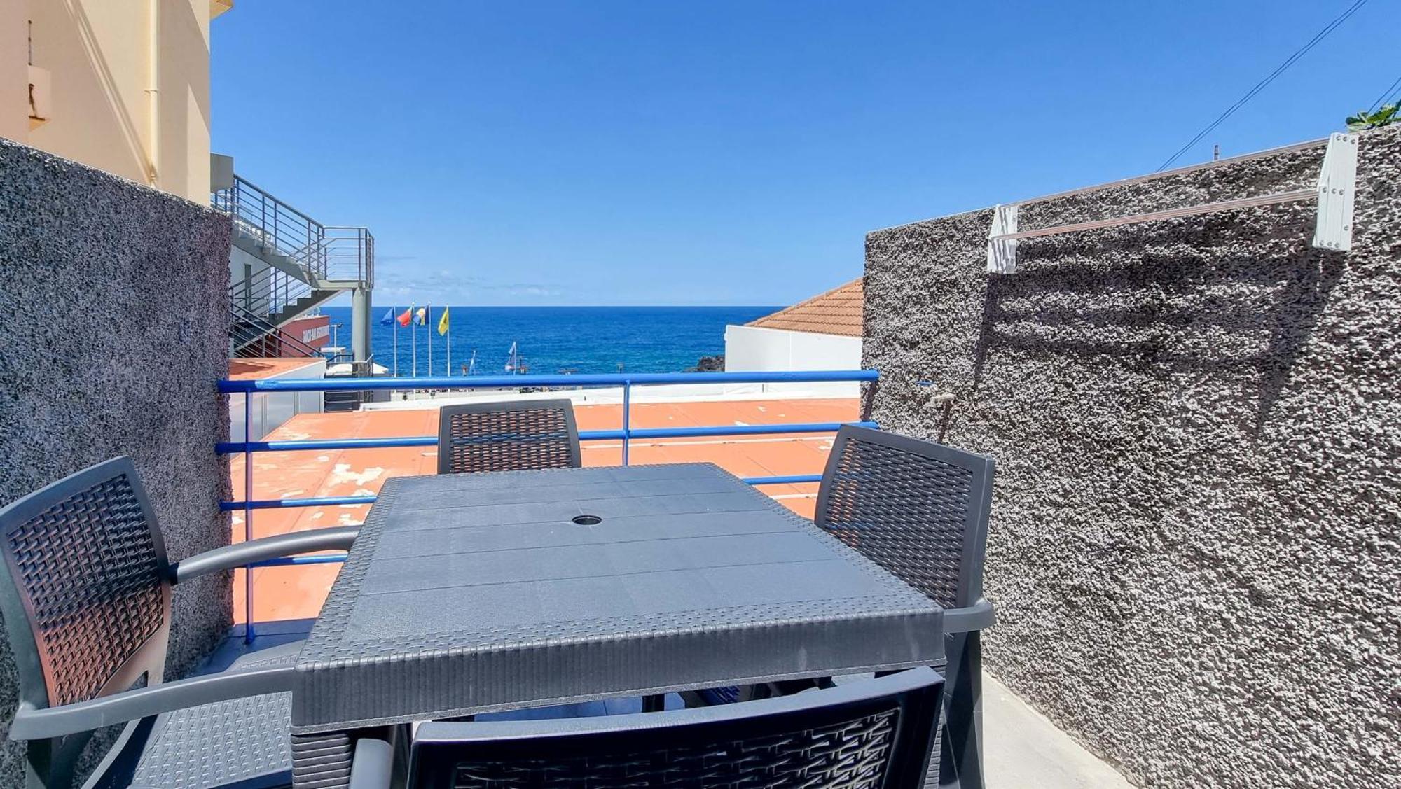 The Jolie - Apartments By The Ocean Порто Мониз Екстериор снимка